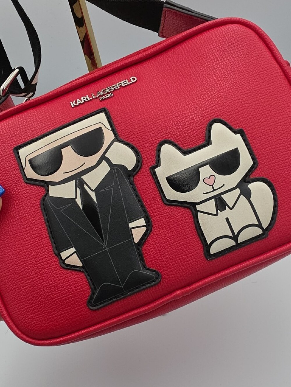Karl Lagerfeld Red Crossbody Camera Bag W/ Characters & Guitar Strap (NWOT)❤️ - Picture 6 of 16
